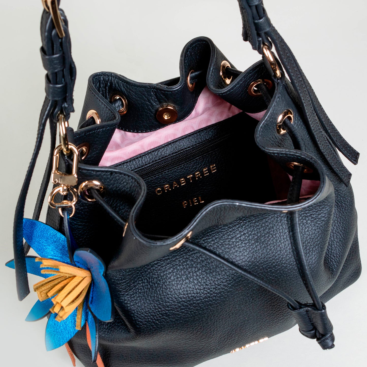 BUCKET BAG